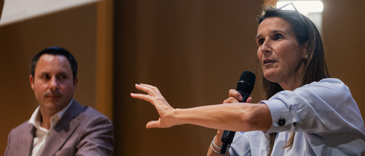 Sophie Wilmès partage son expérience de terrain, notamment sur la désinformation en ligne